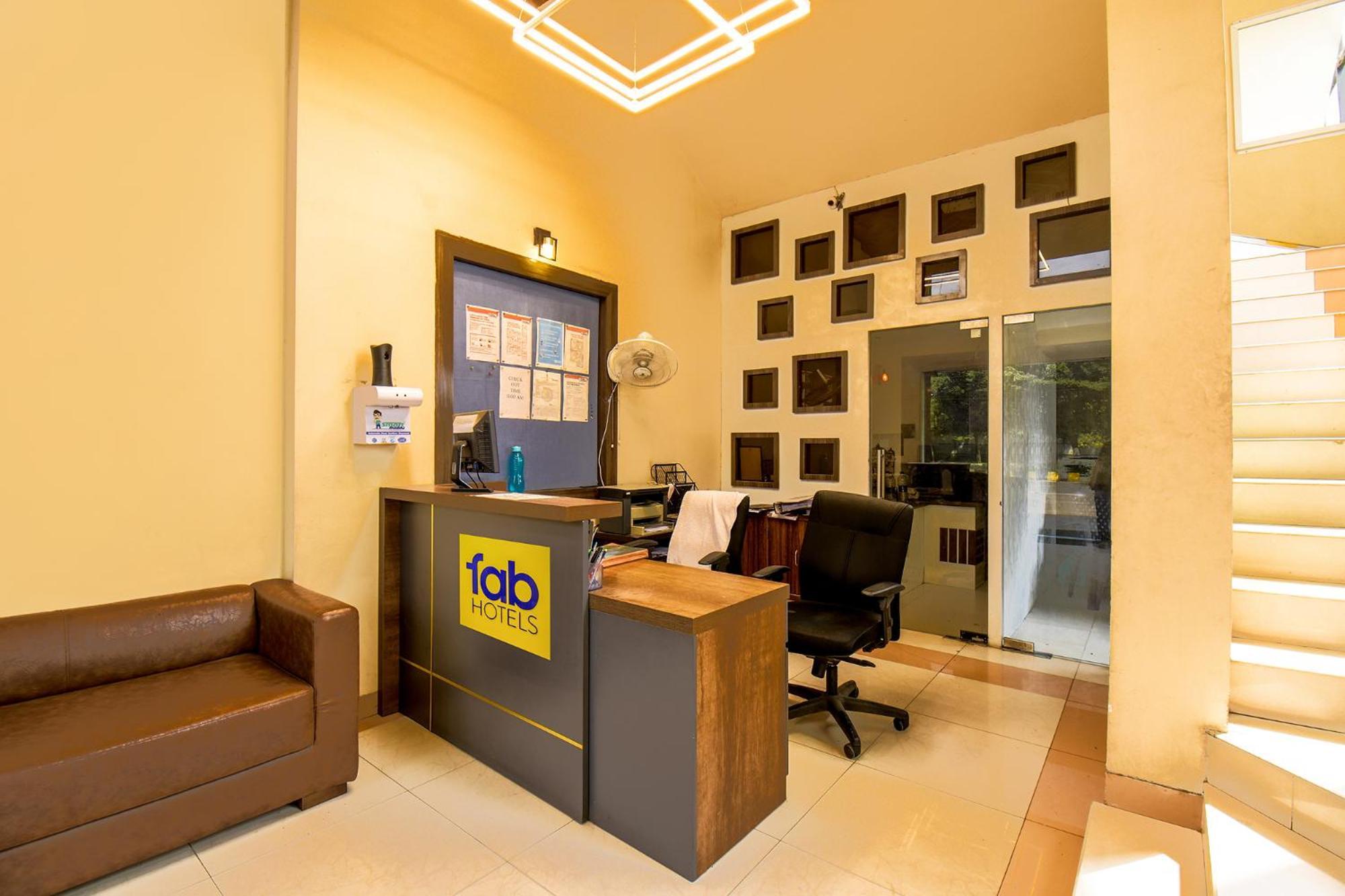 Fabexpress Glory - Nr Skywalk Bridge Pimpri-Chinchwad Exterior foto